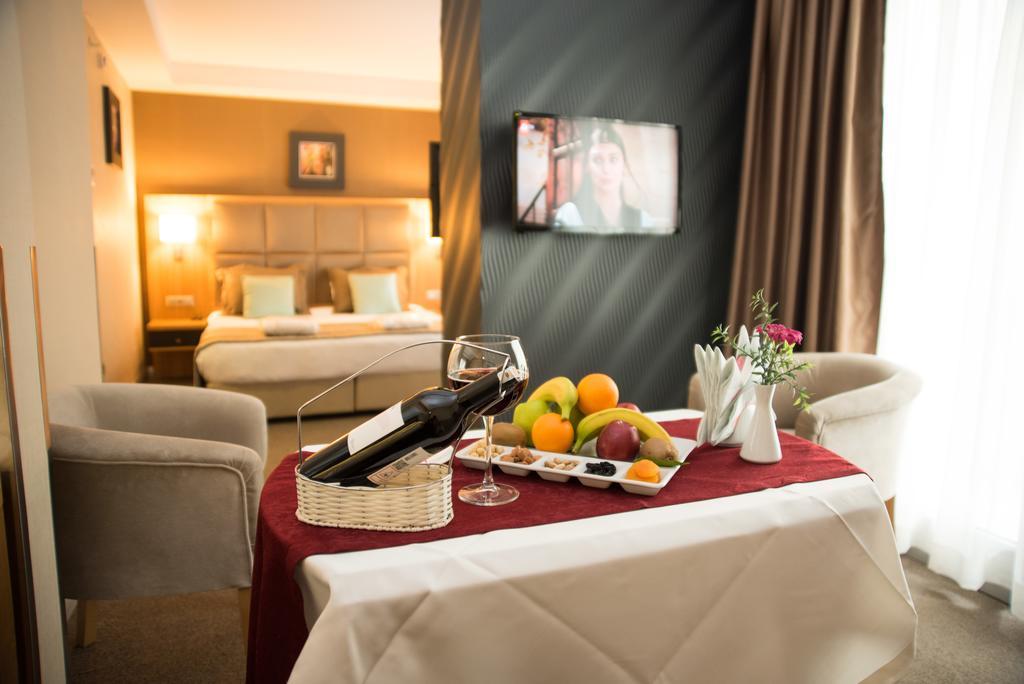 Efeler Hotel Айдын Экстерьер фото